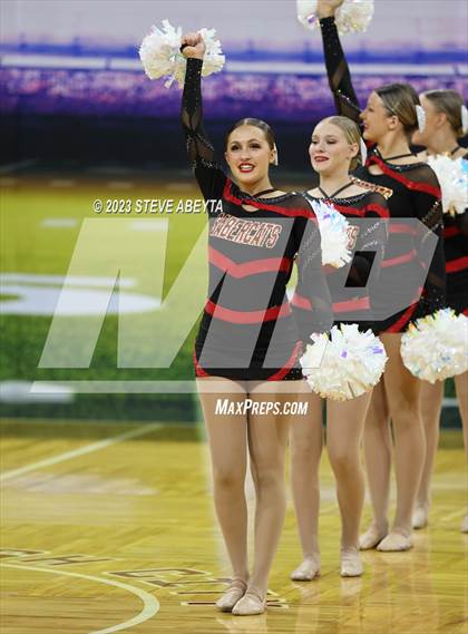 Thumbnail 1 in Castle View CHSAA Spirit Poms photogallery.