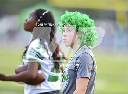 Thumbnail 3 in New Castle @ Yorktown photogallery.