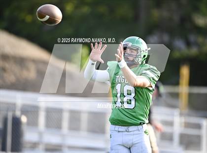 Thumbnail 3 in New Castle @ Yorktown photogallery.