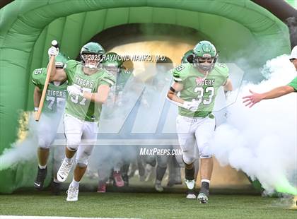 Thumbnail 2 in New Castle @ Yorktown photogallery.