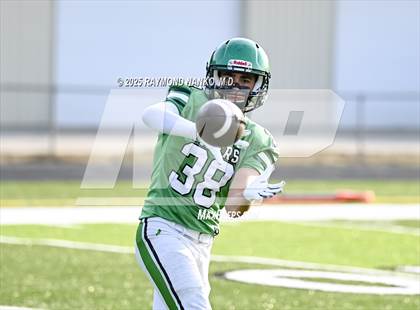 Thumbnail 1 in New Castle @ Yorktown photogallery.