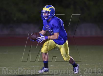 Thumbnail 3 in Bonita vs. San Dimas photogallery.