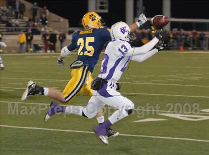 Thumbnail 2 in Elder vs. St. Ignatius (OHSAA D1 Final) photogallery.