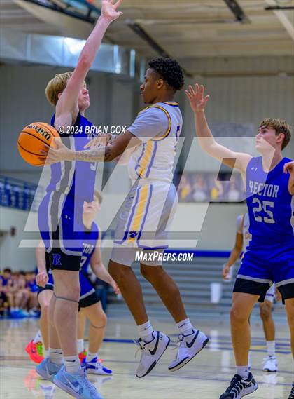 Thumbnail 1 in Dumas vs Rector (Atlas Asphalt Holiday Classic) photogallery.