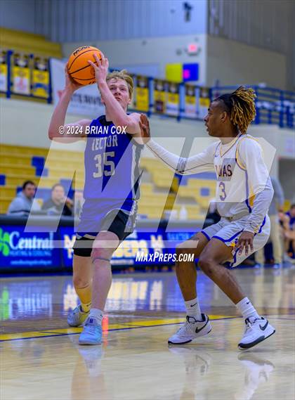 Thumbnail 3 in Dumas vs Rector (Atlas Asphalt Holiday Classic) photogallery.