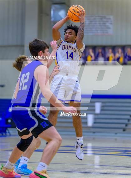Thumbnail 3 in Dumas vs Rector (Atlas Asphalt Holiday Classic) photogallery.