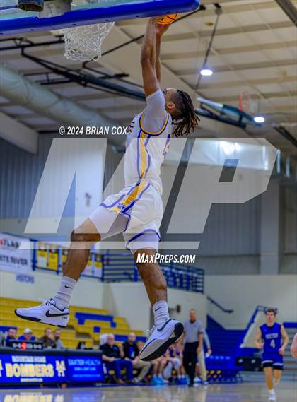 Thumbnail 3 in Dumas vs Rector (Atlas Asphalt Holiday Classic) photogallery.
