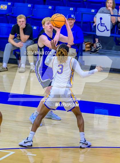 Thumbnail 2 in Dumas vs Rector (Atlas Asphalt Holiday Classic) photogallery.