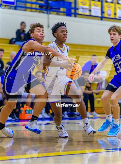 Thumbnail 1 in Dumas vs Rector (Atlas Asphalt Holiday Classic) photogallery.