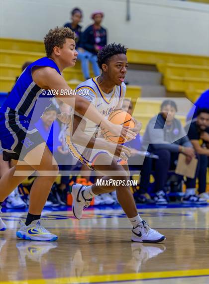 Thumbnail 3 in Dumas vs Rector (Atlas Asphalt Holiday Classic) photogallery.
