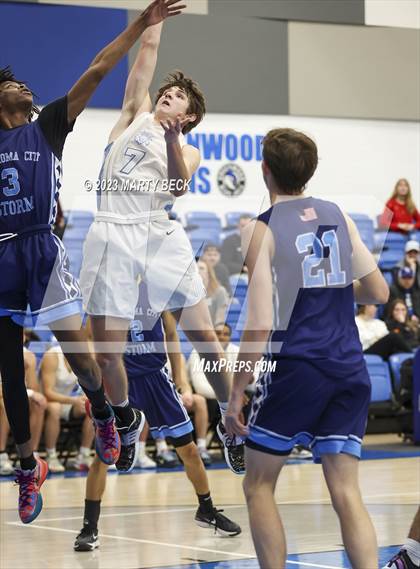 Thumbnail 2 in Oklahoma City Storm vs Link Academy (Bill Rowe's Queen City Showcase) photogallery.