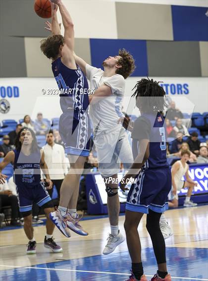 Thumbnail 3 in Oklahoma City Storm vs Link Academy (Bill Rowe's Queen City Showcase) photogallery.