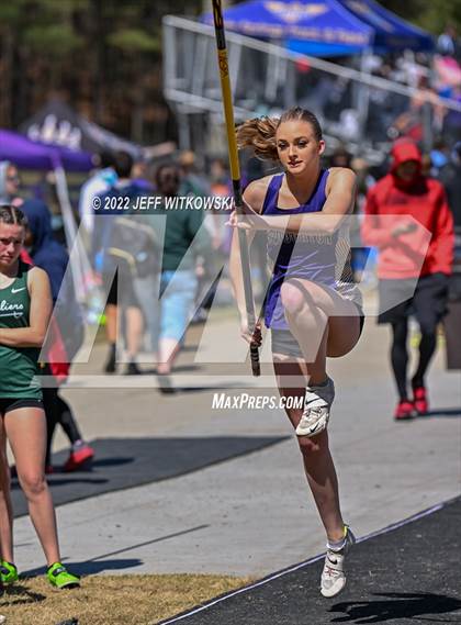 Thumbnail 2 in Apex Lions' Relays photogallery.