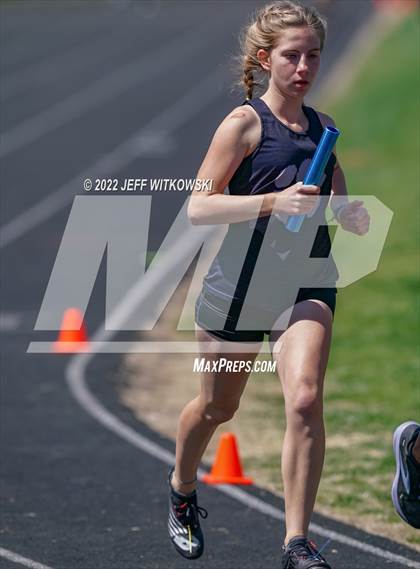 Thumbnail 3 in Apex Lions' Relays photogallery.