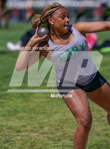 Thumbnail 1 in Apex Lions' Relays photogallery.