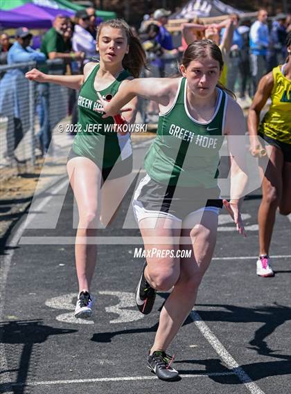 Thumbnail 1 in Apex Lions' Relays photogallery.