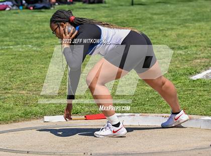 Thumbnail 3 in Apex Lions' Relays photogallery.