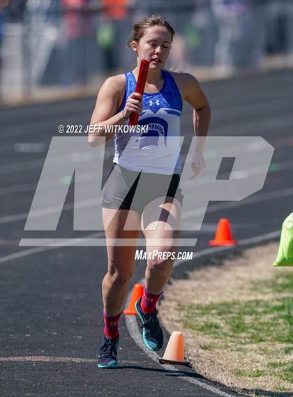Thumbnail 2 in Apex Lions' Relays photogallery.