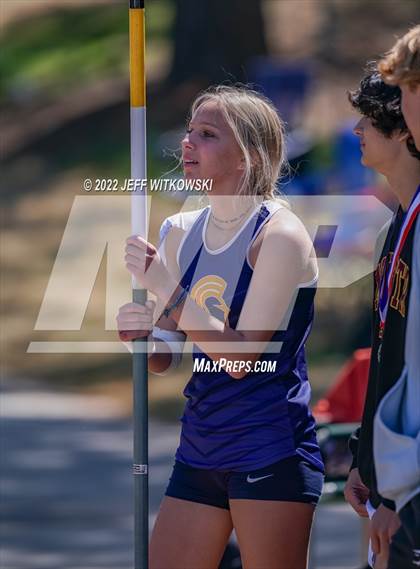 Thumbnail 3 in Apex Lions' Relays photogallery.