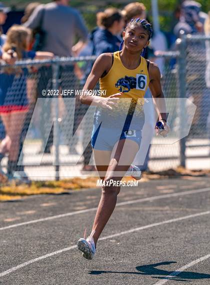 Thumbnail 2 in Apex Lions' Relays photogallery.