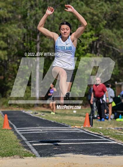 Thumbnail 3 in Apex Lions' Relays photogallery.
