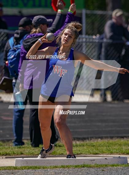 Thumbnail 1 in Apex Lions' Relays photogallery.