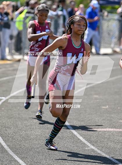 Thumbnail 2 in Apex Lions' Relays photogallery.