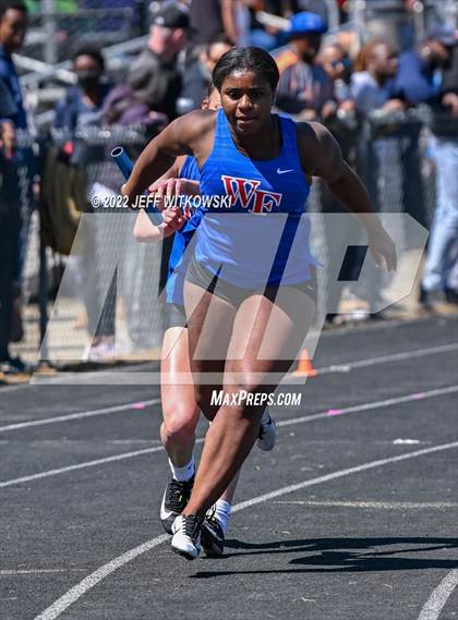 Thumbnail 1 in Apex Lions' Relays photogallery.