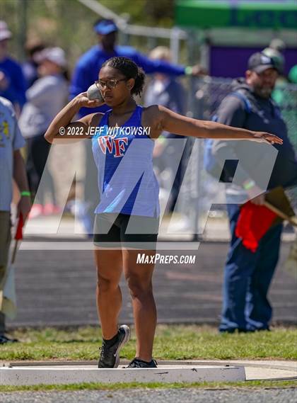 Thumbnail 2 in Apex Lions' Relays photogallery.