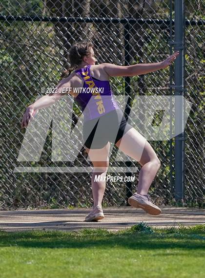 Thumbnail 1 in Apex Lions' Relays photogallery.