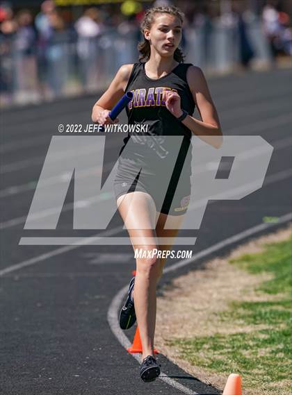 Thumbnail 1 in Apex Lions' Relays photogallery.
