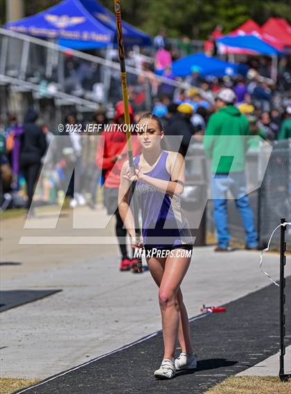 Thumbnail 1 in Apex Lions' Relays photogallery.
