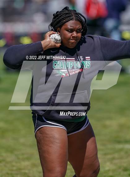 Thumbnail 2 in Apex Lions' Relays photogallery.