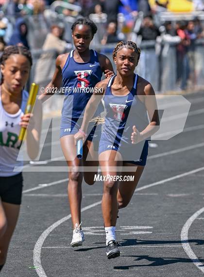 Thumbnail 3 in Apex Lions' Relays photogallery.