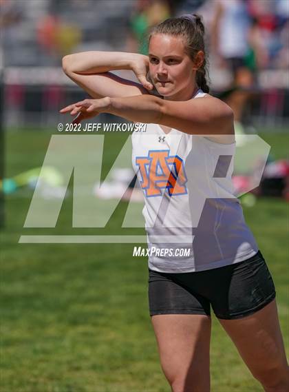 Thumbnail 1 in Apex Lions' Relays photogallery.