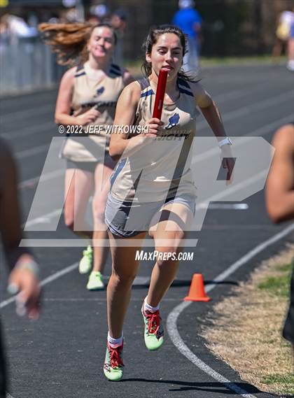 Thumbnail 2 in Apex Lions' Relays photogallery.