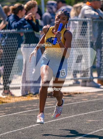 Thumbnail 2 in Apex Lions' Relays photogallery.