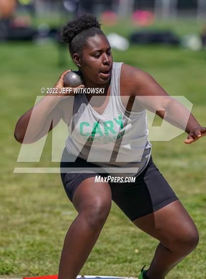 Thumbnail 3 in Apex Lions' Relays photogallery.