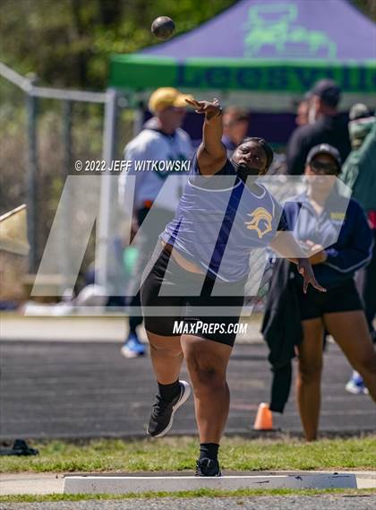 Thumbnail 3 in Apex Lions' Relays photogallery.