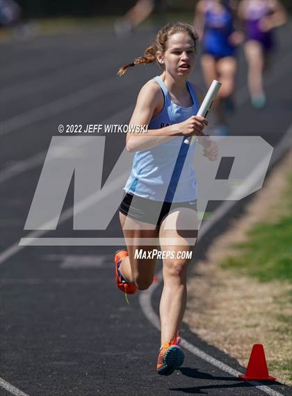 Thumbnail 3 in Apex Lions' Relays photogallery.