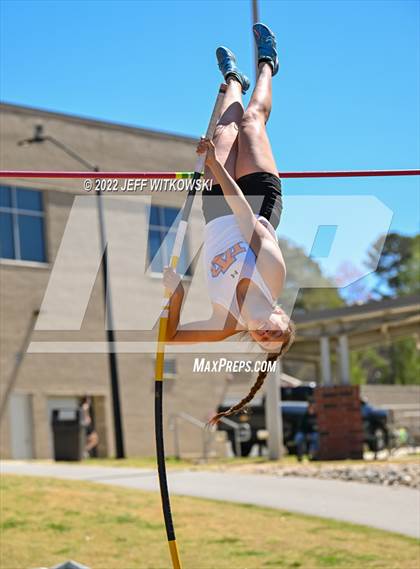 Thumbnail 3 in Apex Lions' Relays photogallery.