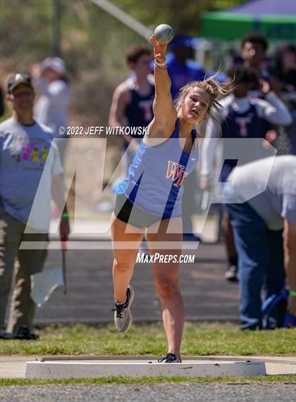 Thumbnail 3 in Apex Lions' Relays photogallery.