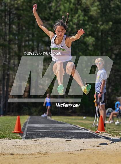 Thumbnail 1 in Apex Lions' Relays photogallery.