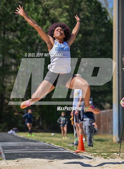 Thumbnail 1 in Apex Lions' Relays photogallery.
