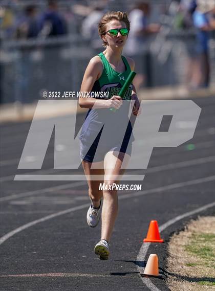 Thumbnail 3 in Apex Lions' Relays photogallery.