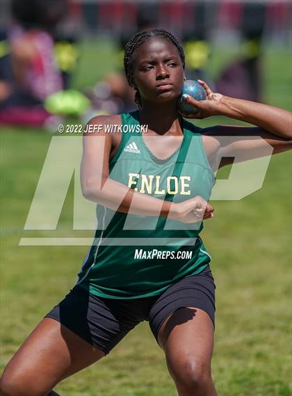 Thumbnail 2 in Apex Lions' Relays photogallery.