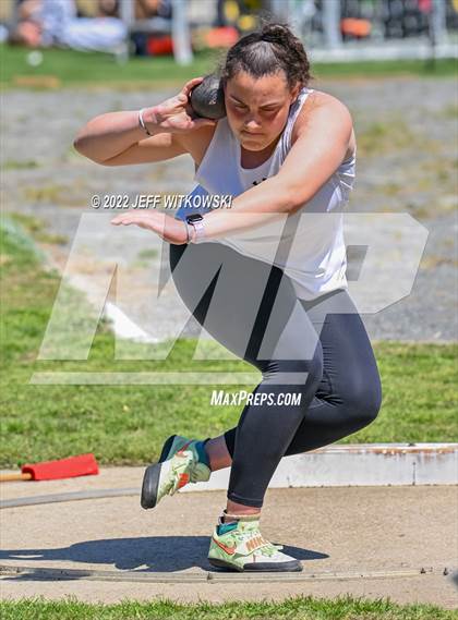 Thumbnail 3 in Apex Lions' Relays photogallery.