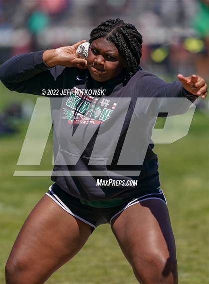 Thumbnail 3 in Apex Lions' Relays photogallery.