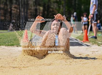 Thumbnail 1 in Apex Lions' Relays photogallery.