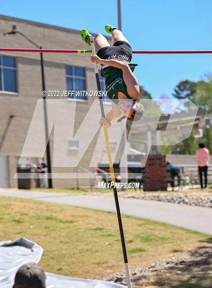 Thumbnail 3 in Apex Lions' Relays photogallery.